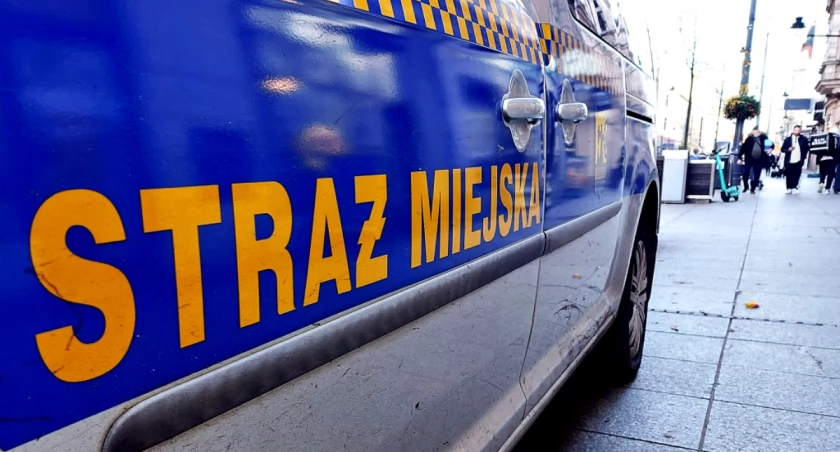 Strażnicy wylegitymowali mężczyznę, bo przechodził obok pasów. Pokazał paszport Związku Radzieckiego