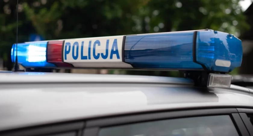 Pomówił policjanta o chęć wzięcia łapówki. Został skazany przez sąd i musi zapłacić wysoką grzywnę