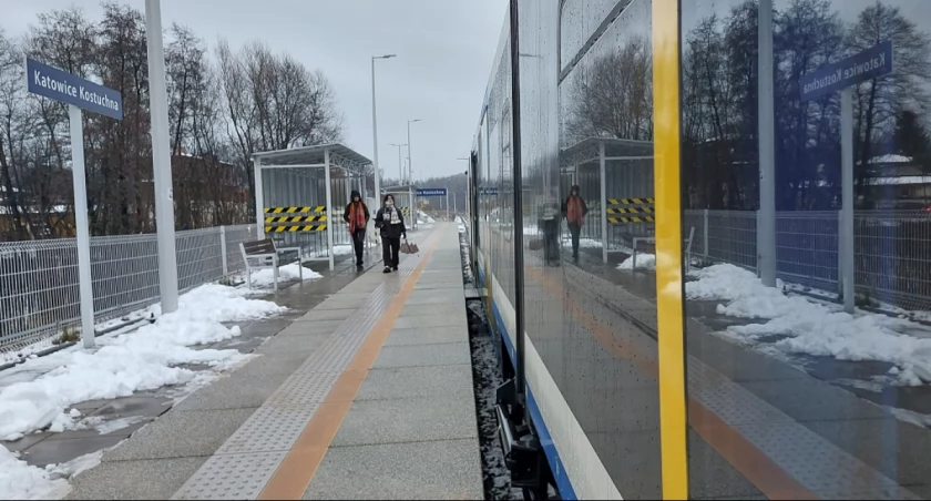 Dzień dobry Katowice. Dzisiaj ostatnie kursy pociągów przez Ochojec, Murcki i Kostuchnę 