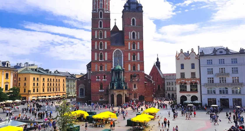 Jeśli w nowym roku wybieracie się samochodem do Krakowa, sprawdźcie czy w ogóle będziecie mogli wjechać do miasta. Od 1 stycznia wchodzi tam Strefa Czystego Transportu