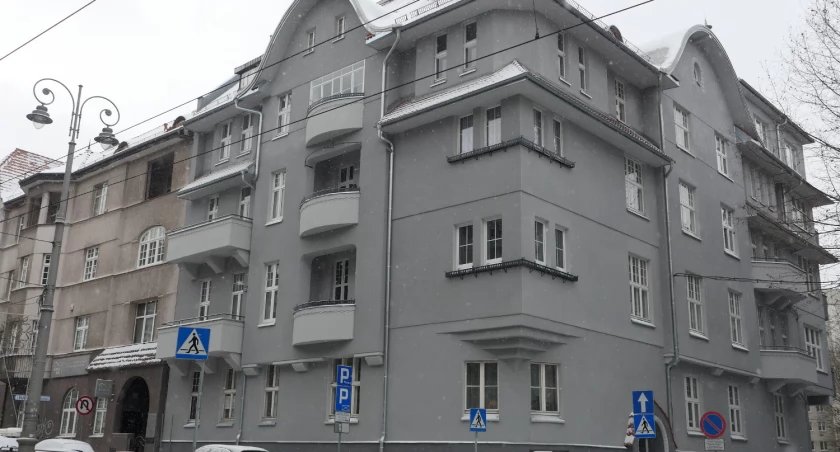 Ponad stuletnia kamienica w centrum Katowic przeszła gruntowną modernizację