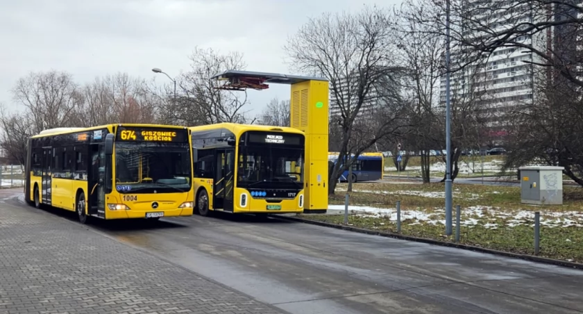 Chiński autobus elektryczny zadebiutował w Katowicach. Wyjechał na trasę i utknął na pętli