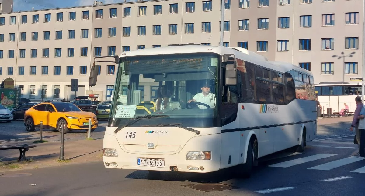 Spore utrudnienia na torach do Ligoty. Zamiast pociągów pojadą autobusy