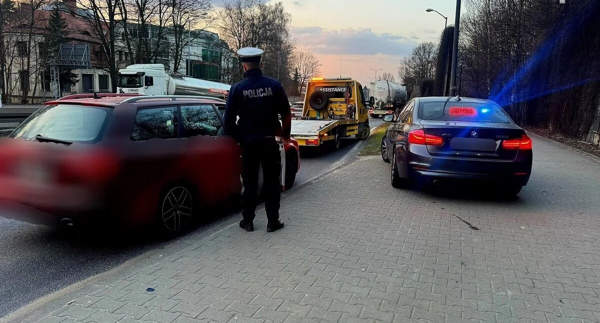 Po raz kolejny prowadził samochód, mimo zatrzymanego prawa jazdy. Tym razem sprawa trafi do sądu