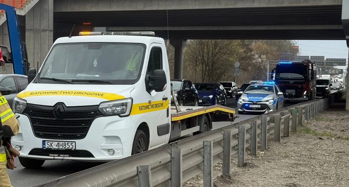 Kolizja na S86. Kierowcy stoją w korku