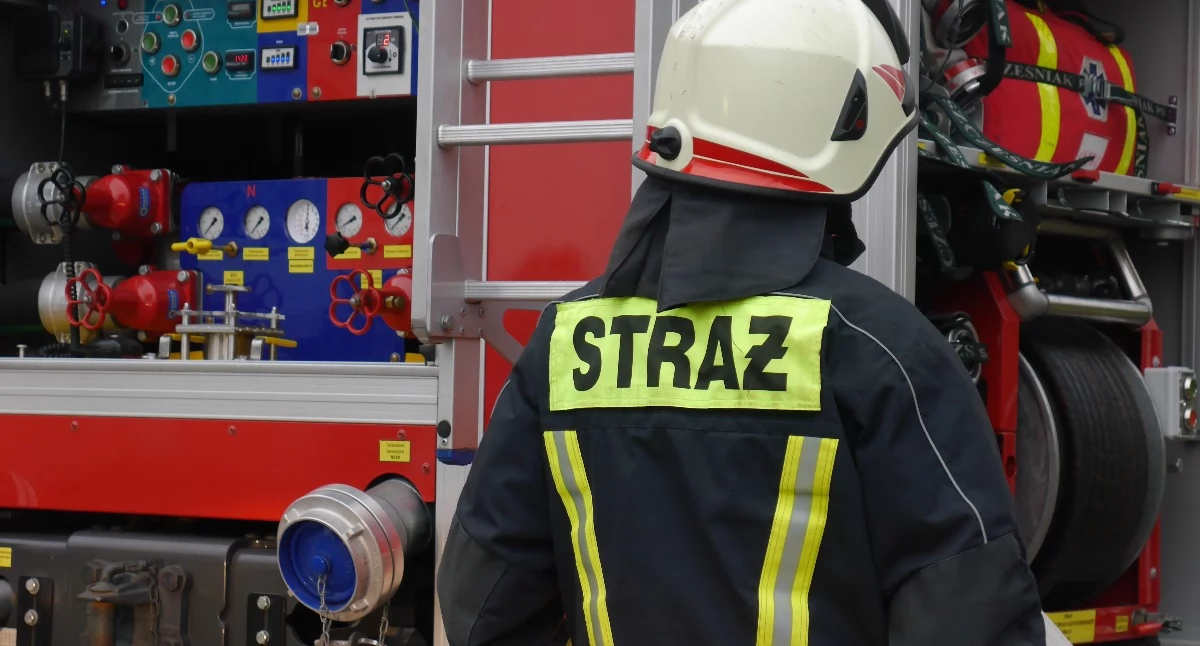 Pożar samochodu na os. Witosa. To już kolejny przypadek w krótkim czasie