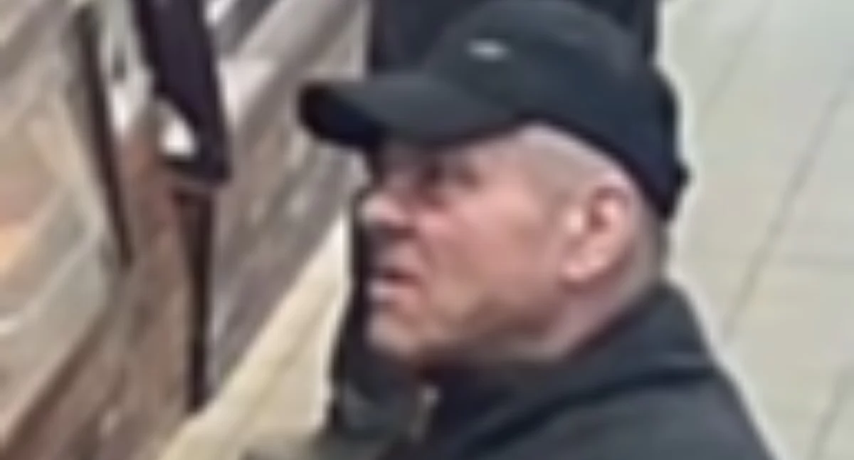 Kradzież w Biedronce. Mężczyzna zabrał telefon