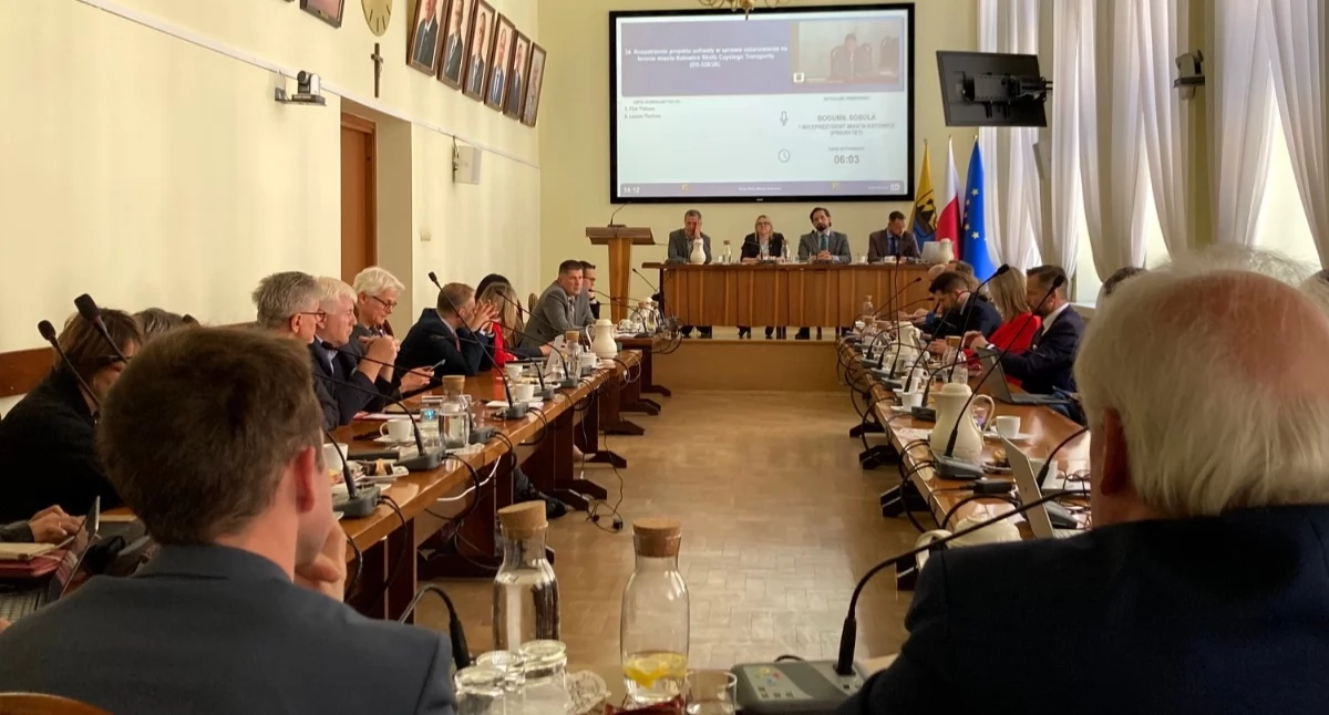 Strefa Czystego Transportu w Katowicach zacznie obowiązywać pod koniec czerwca. Radni przyjęli dziś uchwałę w tej sprawie