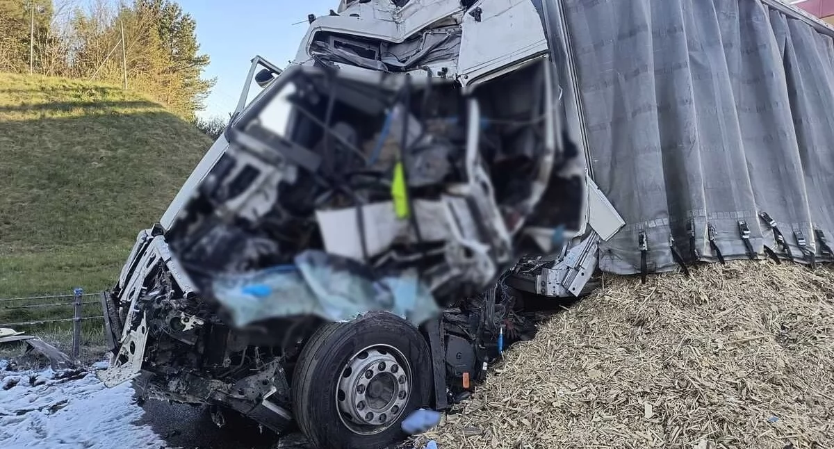 Śmiertelny wypadek na A1. Zginął kierowca ciężarówki