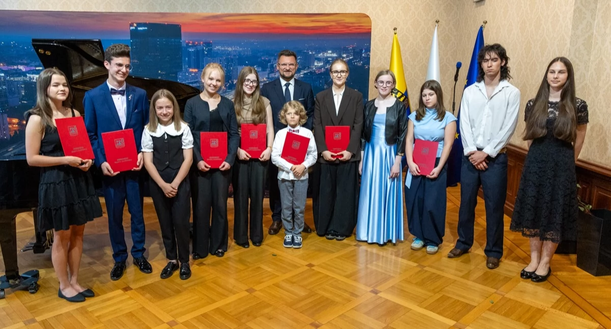 Uczniowie katowickich szkół artystycznych otrzymali nagrody prezydenta Katowic