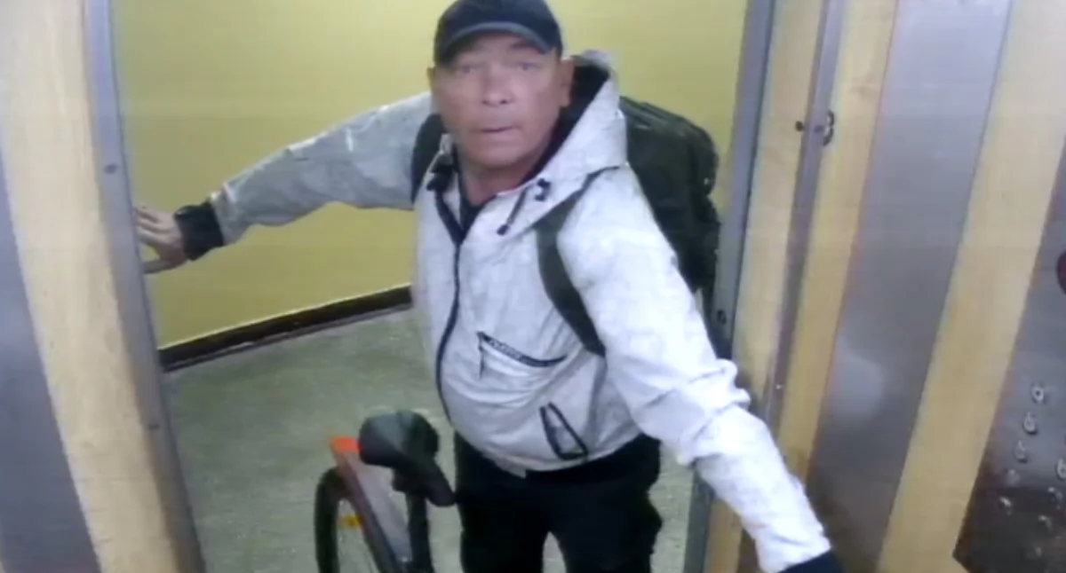 Ukradł dwa rowery z jednego bloku. Policja publikuje zdjęcia