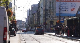 Każdy może sobie przejechać na zakazie ul. 3 Maja. Bezkarnie