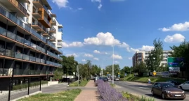 Tajemnicza śmierć na osiedlu przy ul. Ceglanej. Nie żyje młoda kobieta