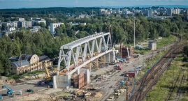 Stacja Ligota z nowym peronem, a obok powstają przejścia podziemne. Wyrośnie też kolejny wiadukt 