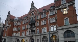 Muzeum Śląskie zabezpiecza byłą siedzibę przy rynku. Nadal nie wiadomo, co będzie dalej z budynkiem 