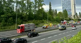Wypadek na autostradzie A4. Dwie osoby ranne, lądował LPR