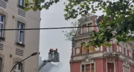 Pożar w centrum Katowic. Pali się kamienica na ul. Chopina
