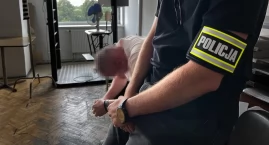 Przerabiał wykorzystane bony i płacił nimi ponownie.&hellip;
