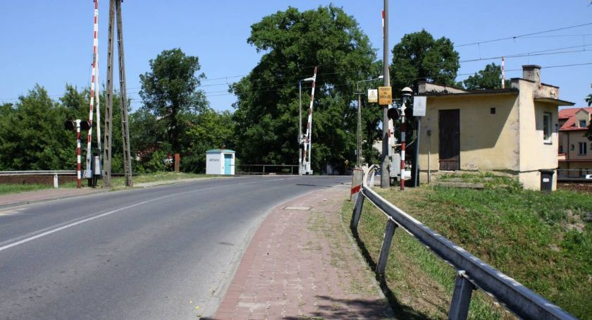 Łowicz: pięć firm chce przygotować projekt budowy tunelu