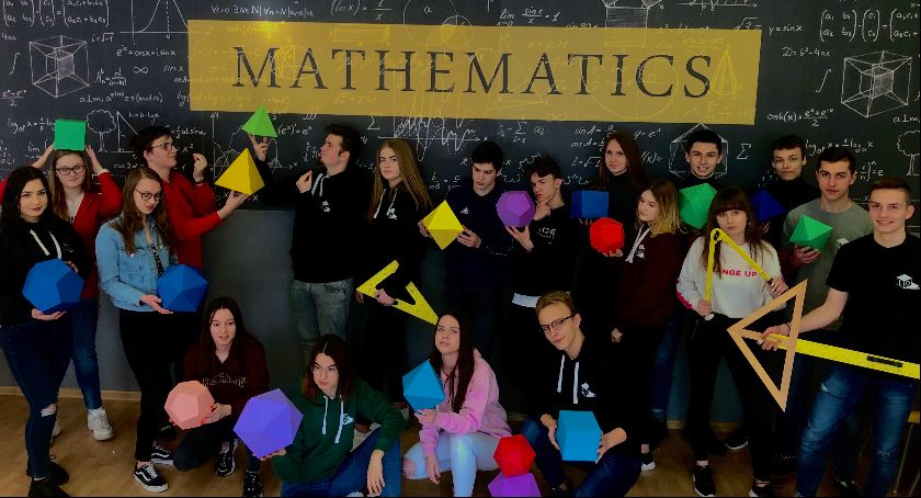 II LO zaprasza Ósmoklasistów do klasy matematyczno-fizyczno-informatycznej 