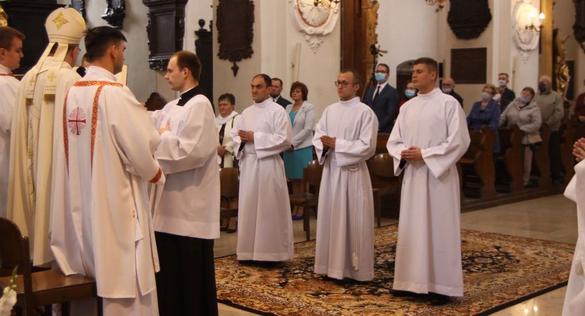 Święcenia diakonatu w łowickiej katedrze (ZDJĘCIA, VIDEO)
