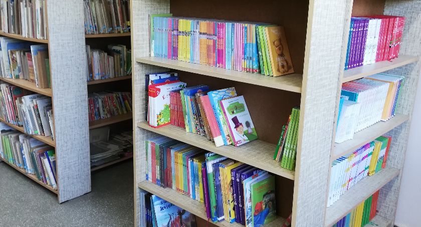 SP nr 4 w Łowiczu z dotacją na zakup książek