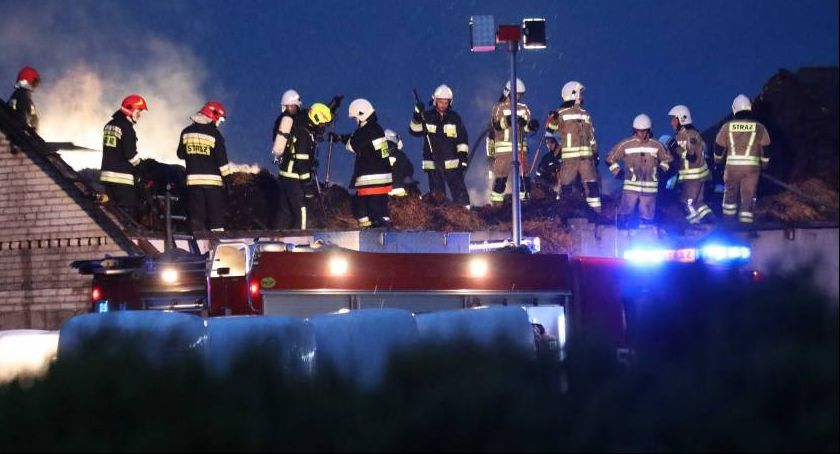Chąśno. Pożar budynku gospodarczego (FOTO i VIDEO) - AKTUALIZACJA