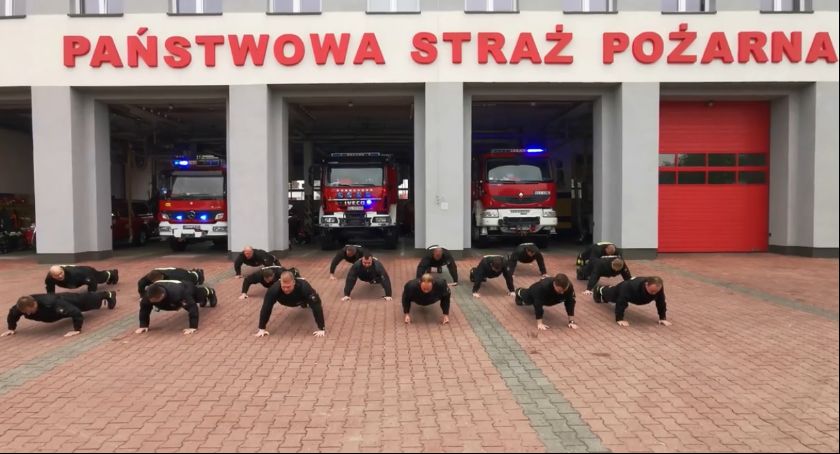 Kolejni druhowie z Łowicza podjęli wyzwanie #GaszynChallenge. Tym razem chłopaki pompowali dla chorej Zosi (VIDEO)