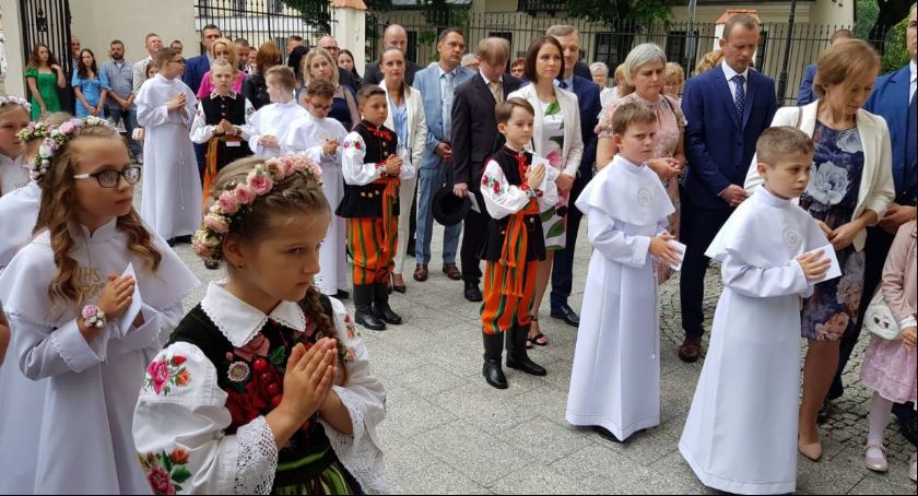 Pierwsza Komunia Święta w Bazylice katedralnej (FOTO i VIDEO)