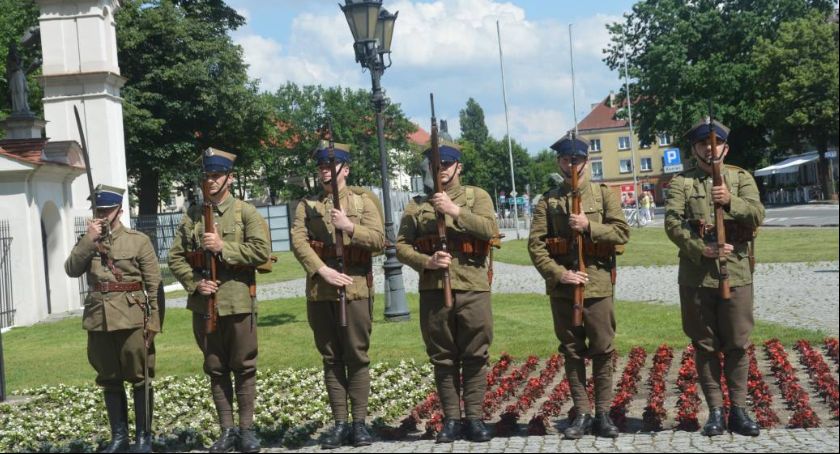 Obchody Święta Pułkowego 10 pp w Łowiczu