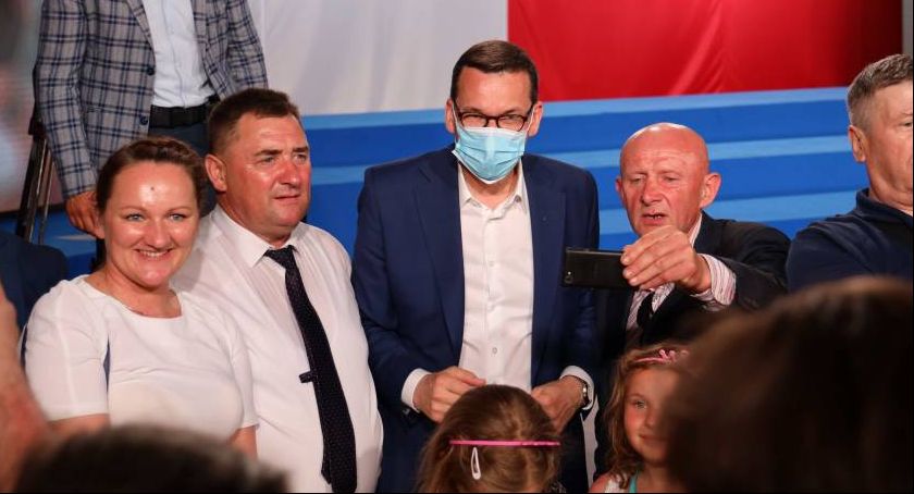 Wieczór Wyborczy 2020. Jacy politycy zawitali do Łowicza (FOTO i VIDEO)