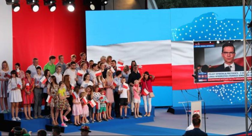 Prezesa PiS nie było na wieczorze wyborczym Andrzeja Dudy. Wiemy dlaczego!