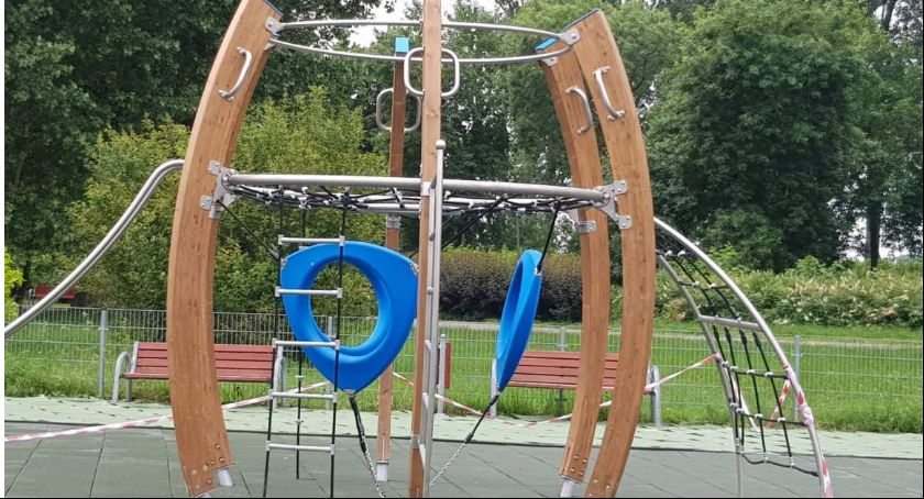Modernizacja placu zabaw na Błoniach dobiega końca (FOTO i VIDEO)