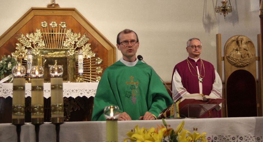 Wierni z Korabki przywitali nowego proboszcza