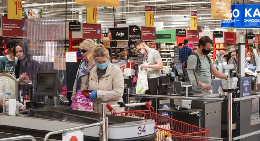 Sanepid zamyka w Łowiczu sklepy i kontroluje noszenie maseczek przez klientów?