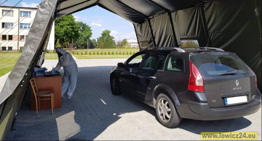 Drive-thru (Test&Go) na koronawirusa w Łowiczu już działa 