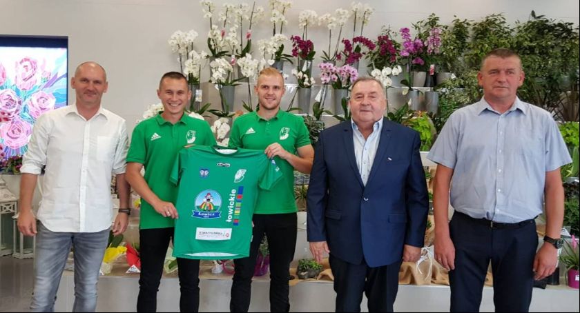 Firma H.Skrzydlewska nowym sponsorem Pelikana Łowicz (FOTO i VIDEO)