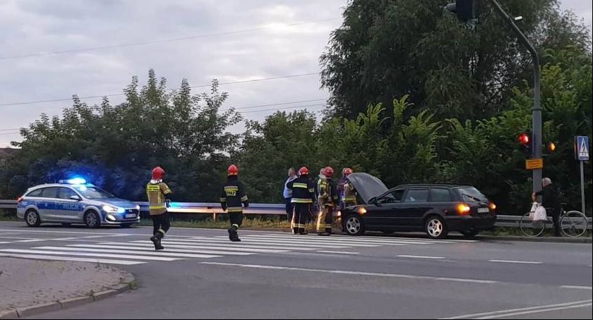 Kolizja na skrzyżowaniu ul. Łęczyckiej z ul. Prymasowską (FOTO i VIDEO)