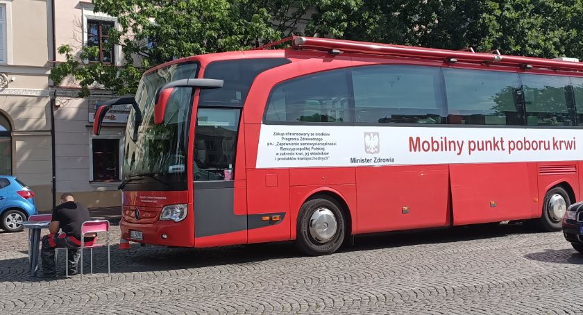 Krwiobus czekał na dawców na Starym Rynku 