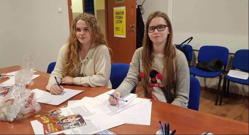 Dobra wiadomość od Młodej Lewicy z Łowicza. Jeden z bohaterów Maratonu Pisania Listów Amnesty International, opuścił celę śmierci