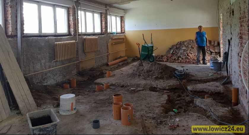 OSiR. Trwa remont szatni przy stadionie (FOTO)