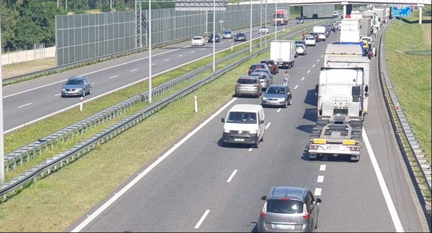 Śmiertelny wypadek na A2. Droga w kierunku Warszawy całkowicie zablokowana (FOTO i VIDEO) !AKTUALIZACJA!