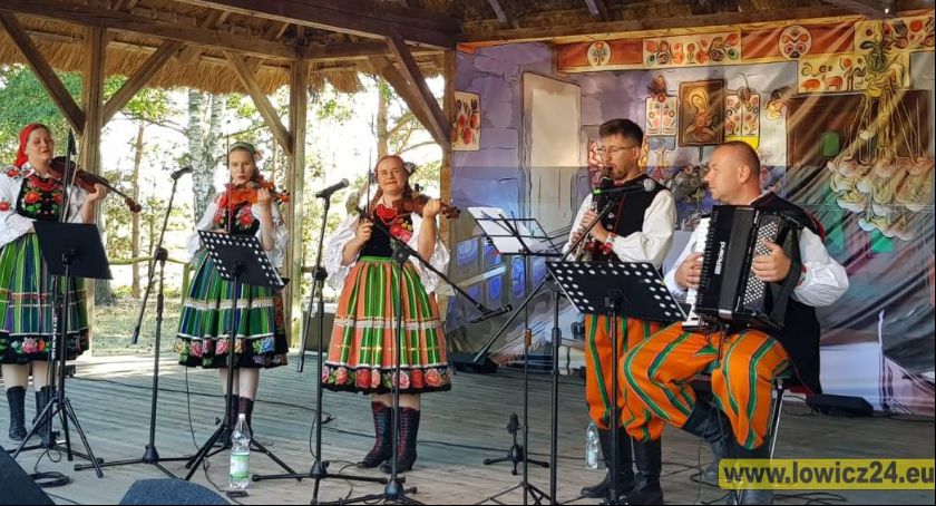 Znane i lubiane - pod strzechą zagrane dziś na ludowo (VIDEO)