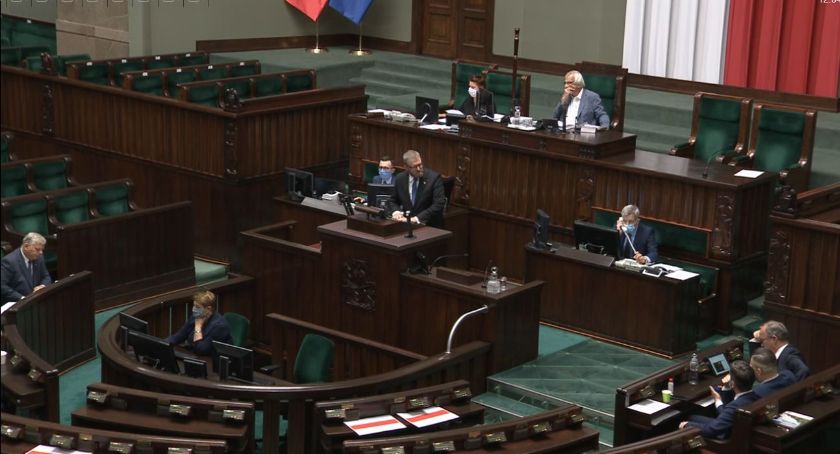 Senat odrzucił projekt ustawy o podwyżkach dla polityków. A jak głosowali posłowie i senator z naszego okręgu?