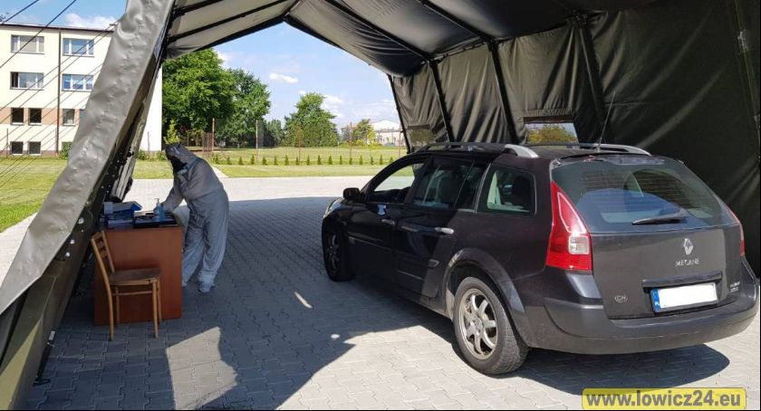 Nowa lokalizacja namiotu, w którym istnieje punkt drive-thru 