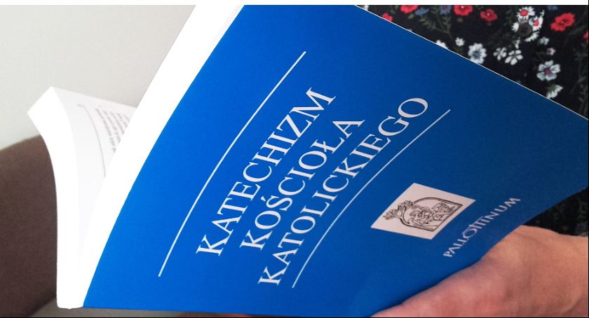 Polscy biskupi ujednolicili brzmienie popularnych modlitw. Chodzi m.in. o „Zdrowaś Maryjo” i 
