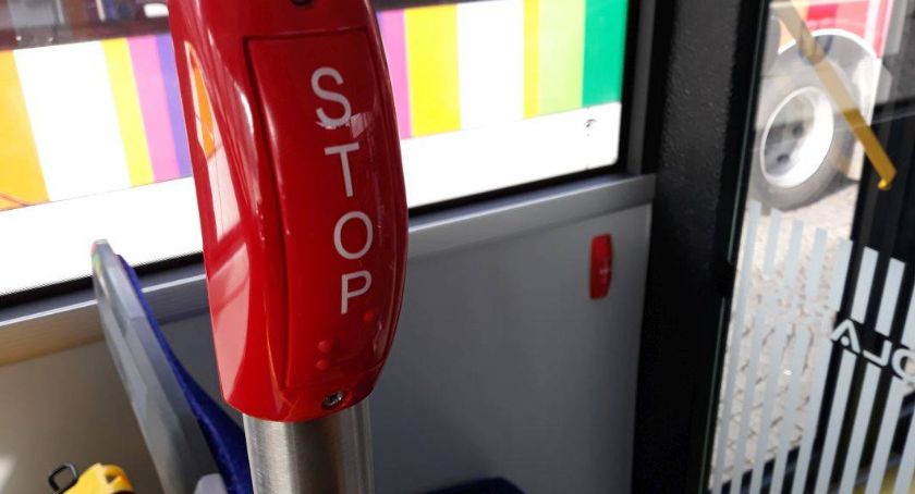 Łowicz i okolice: autobusy MZK nie zabrały wszystkich uczniów do szkoły. „Porażka totalna!”