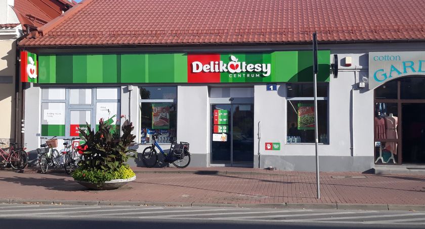 Koniec sklepów Mila w Łowiczu. Zastąpiły je Delikatesy Centrum