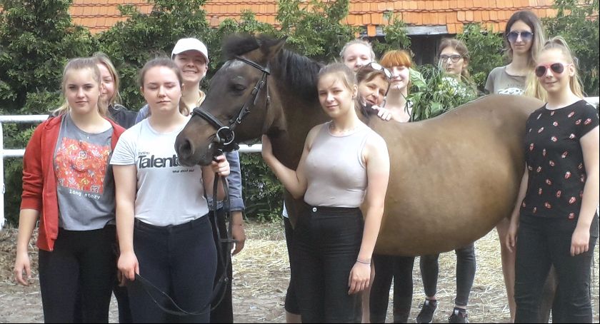Uczniowie ZSCKR w Zduńskiej Dąbrowie zdobywają nowe kwalifikacje zawodowe (FOTO)
