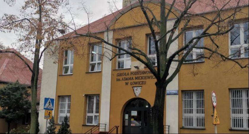 PILNE! Od poniedziałku, w czerwonej strefie, zamknięcie starszych klas szkół podstawowych 